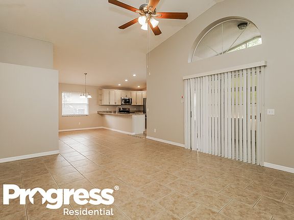 5th image of 213 Kingshill Ct SE