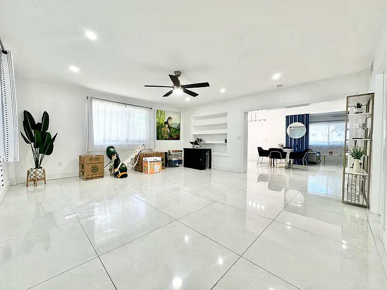 7800 SW 57th Ct — Photo 6
