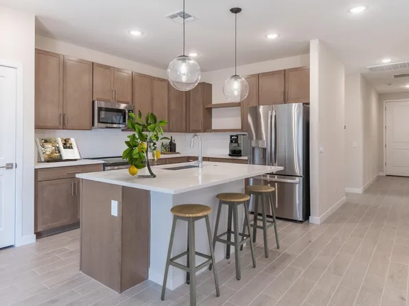 7903 N 79TH Drive, Glendale, AZ 85303