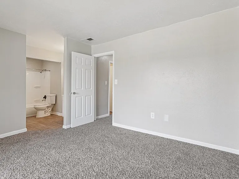 Winford Place Apartments — Photo 65