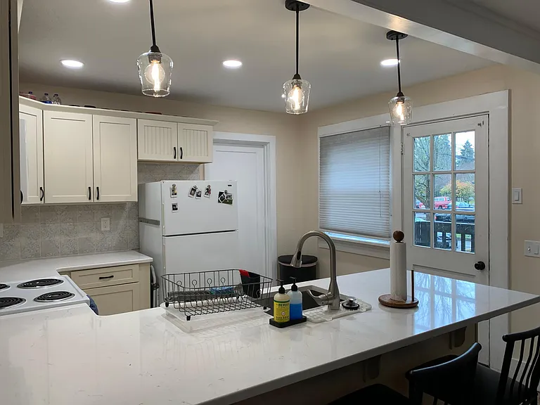 112 NW 8th St #101 — Photo 7