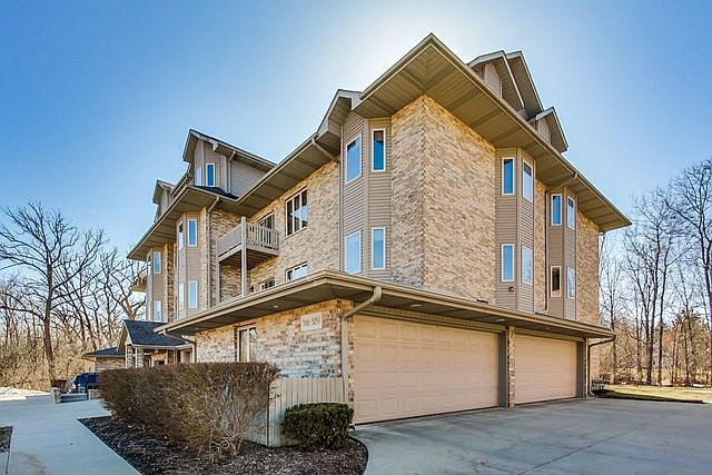 1st image of 3165 Woodland Dr #65