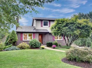 106 Skyview Dr, Jeannette, PA