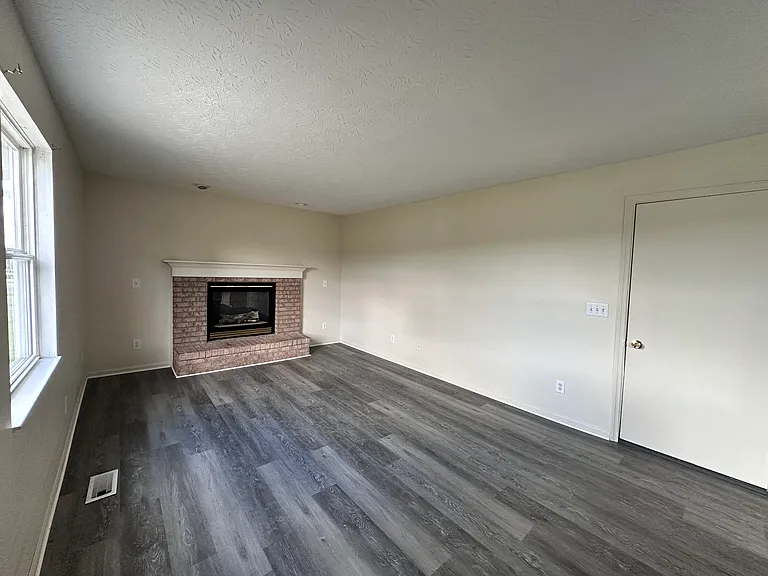7016 Wembley Ct — Photo 13