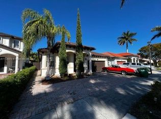 15025 SW 12th Ter, Miami, FL 33194