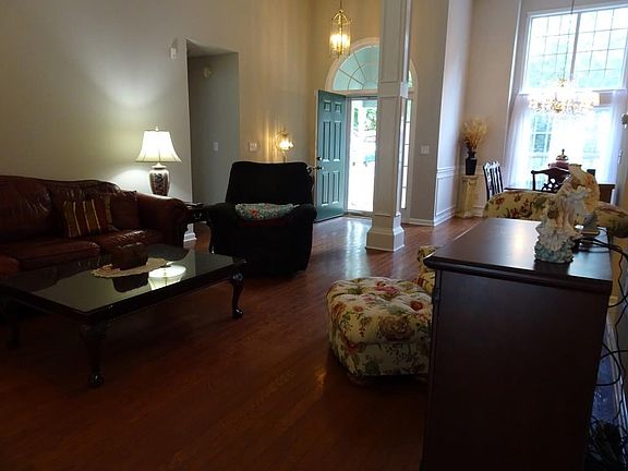 4th image of 444 Willowwind Dr