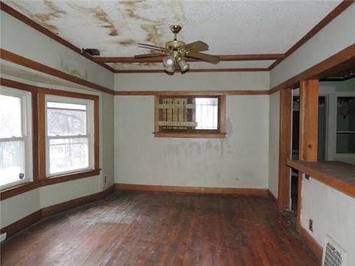 4th image of 324 Mersington Ave