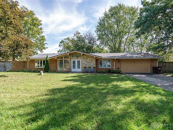 2nd image of 2362 Banyon Dr