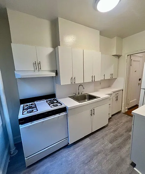 1 Larchmont Ave #514D — Photo 3