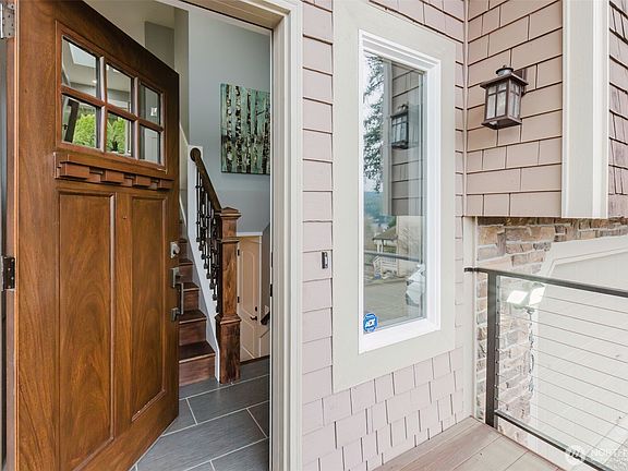 4th image of 1404 Eastlake Drive