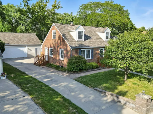 133 E 13th St, Ames, IA 50010