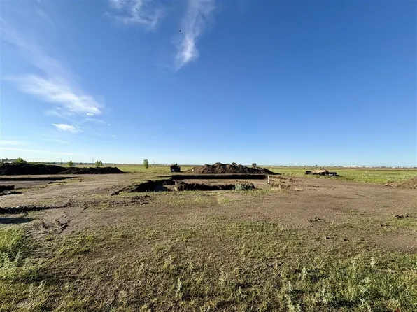 153 Mulberry Loop NE, Minot, ND 58703