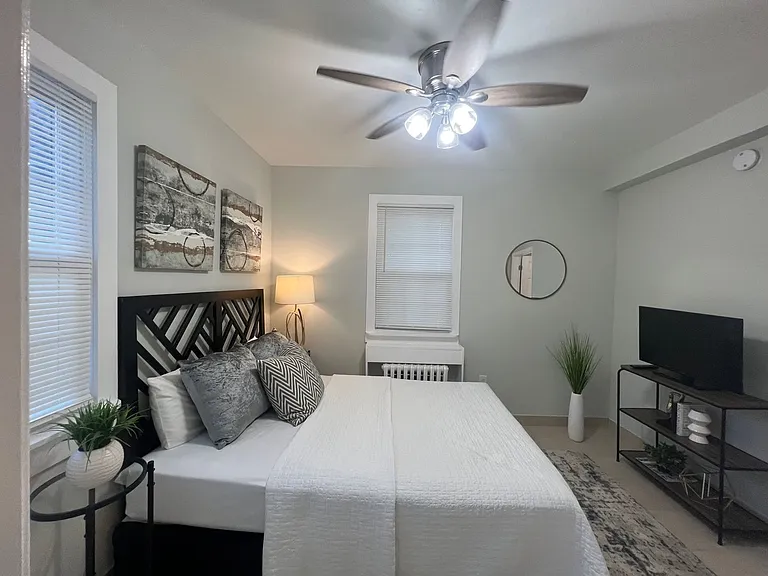 1215 Randolph St NW — Photo 4