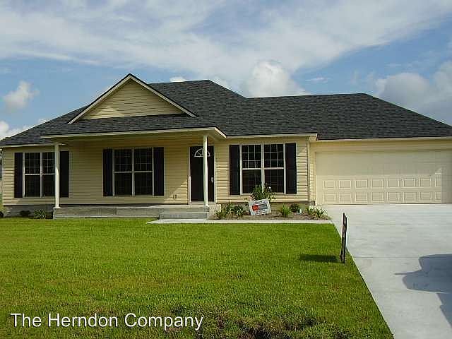 1st image of 27 Palmetto Pines Ln