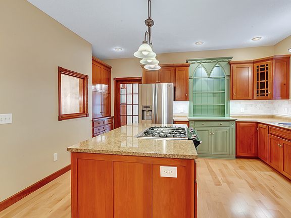 3rd image of 2429 Tiffany Ct