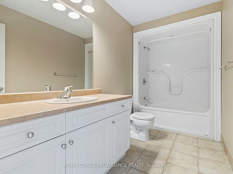 1009 Crestwood Dr — Photo 29