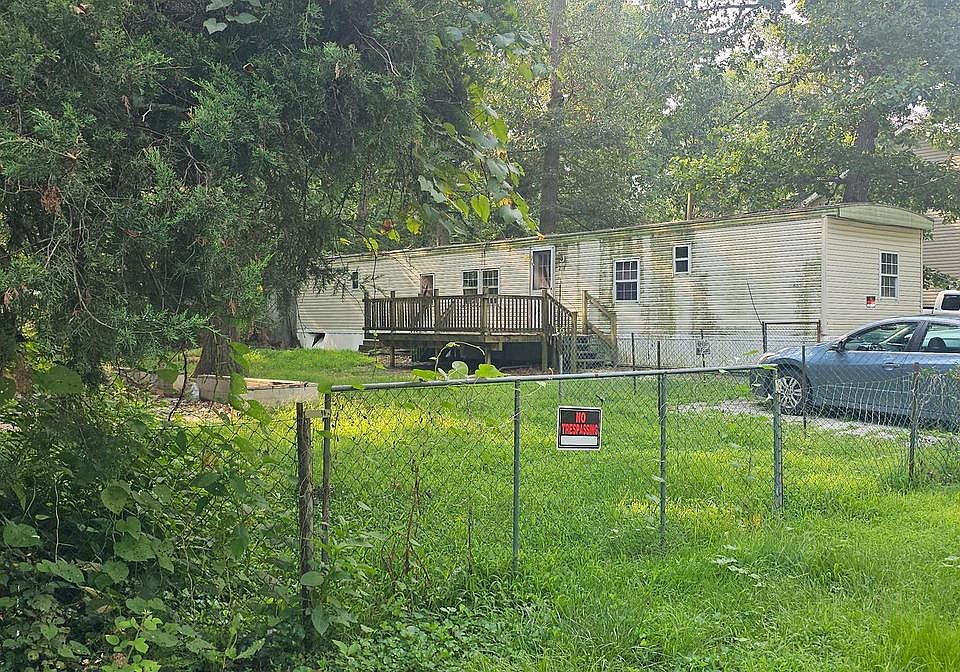 2nd image of 218 Foam Rd