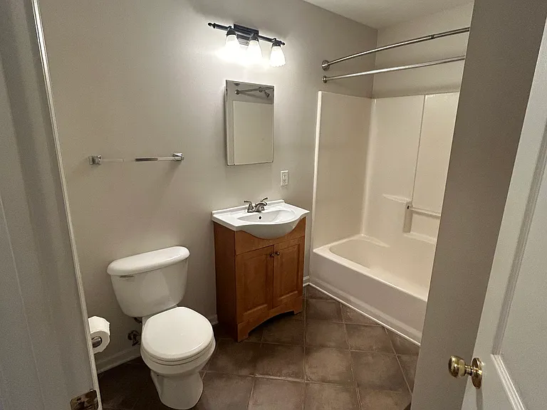 24 Bascom Ln #B — Photo 10