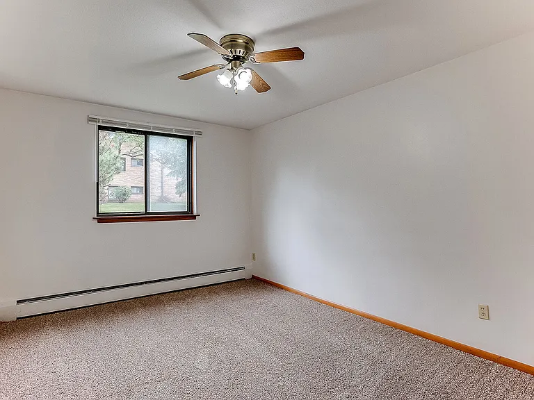 Arden Court Apartments — Photo 11