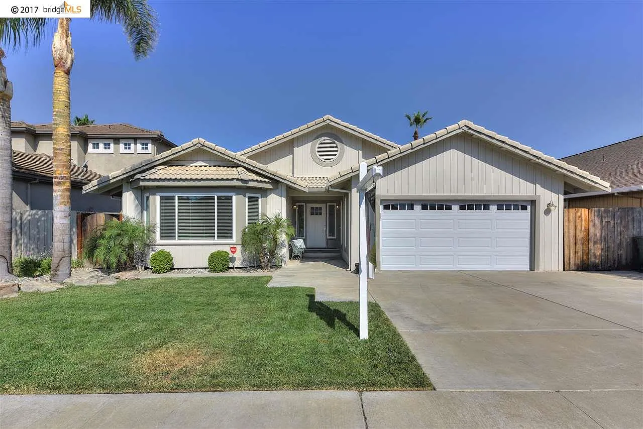 1937 Dolphin Pl photo 1
