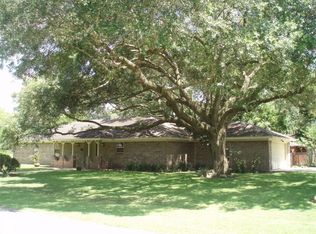 10 Robin Dr #350D, Alvin, TX 77511