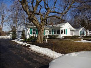 48 N Country Club Dr, Rochester, NY 14618