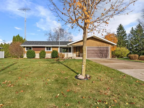 1635 Sylvan DRIVE, Manitowoc, WI 54220