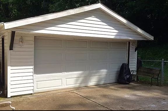 2nd image of 1460 Snell Blvd