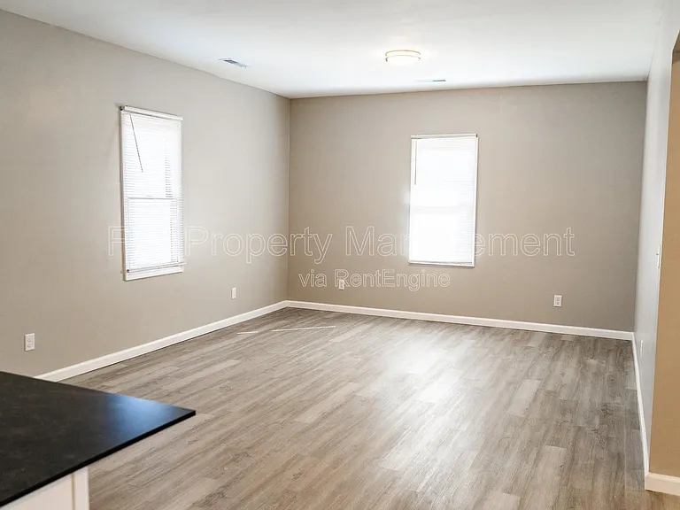 2453 E 5th Ave #2 — Photo 7