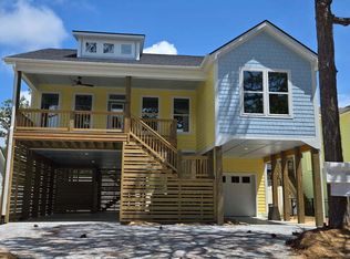 212 38th St NE, Oak Island, NC 28465