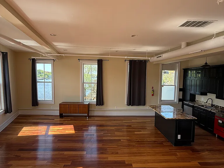 1 Grand Ave #5 — Photo 8