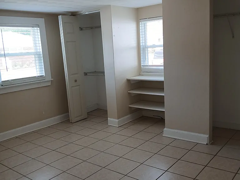 930 Hullview Ave #3 — Photo 3