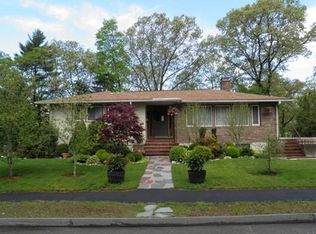 12 Buckingham Rd, Norwood, MA 02062