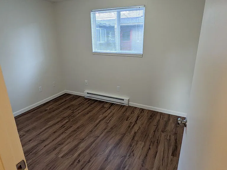 West Slope Apartments — Photo 54