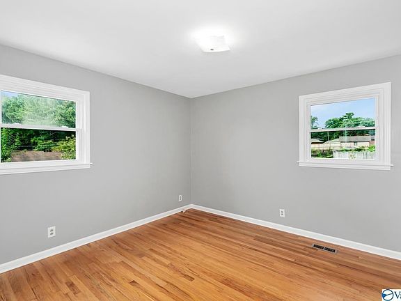 4th image of 4628 Daugette Dr NW