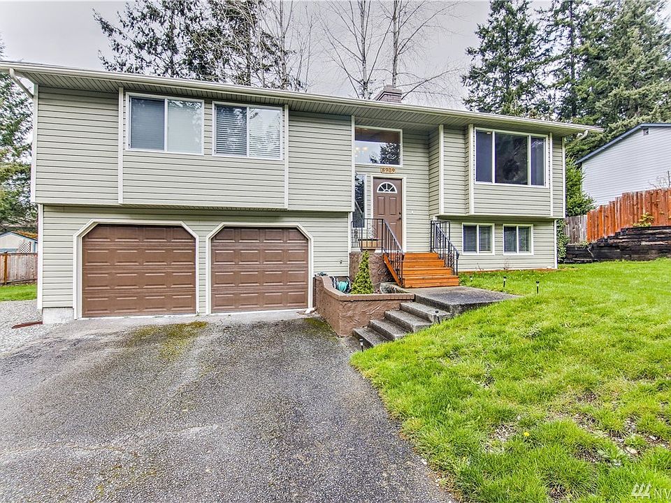 1st image of 8909 108th St SW