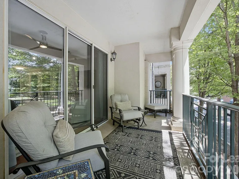 300 W 5th St #105 — Photo 25