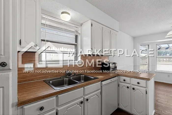 5202 Ric Dr — Photo 9