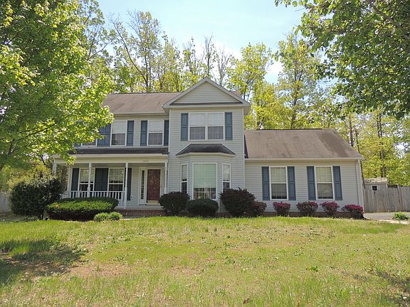 3rd image of 10611 Crestwood Dr