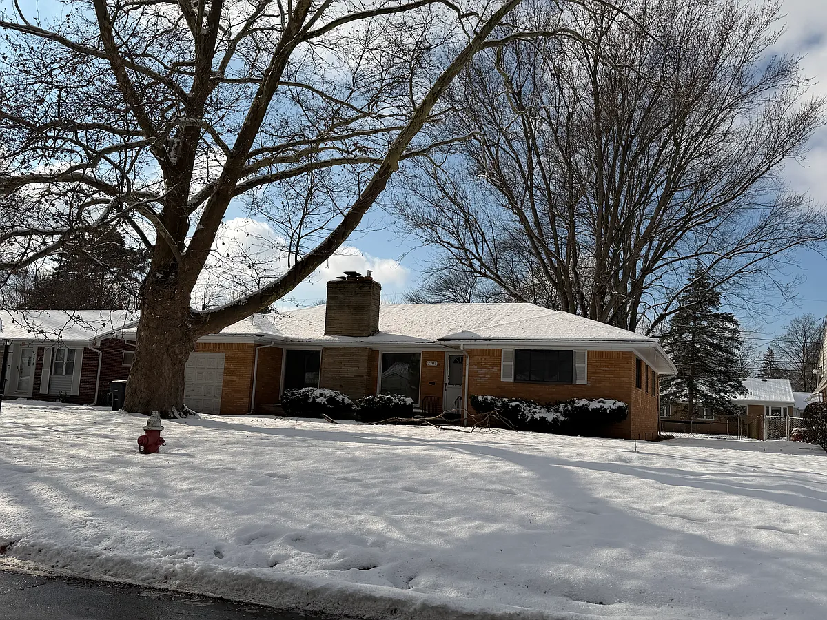 Building Photo - 2701 Evergreen Rd