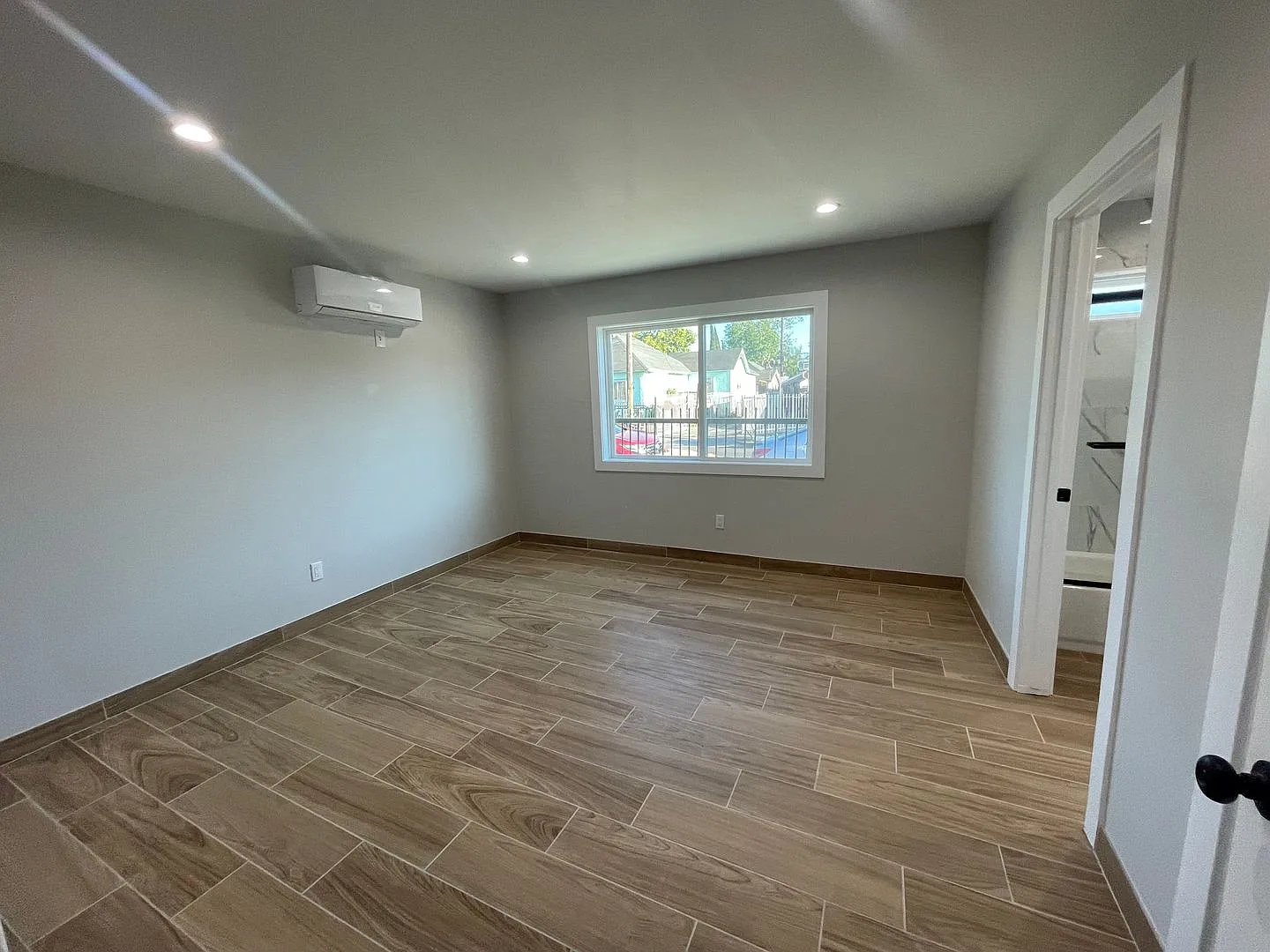 4620 Compton Ave LLC — Photo 3