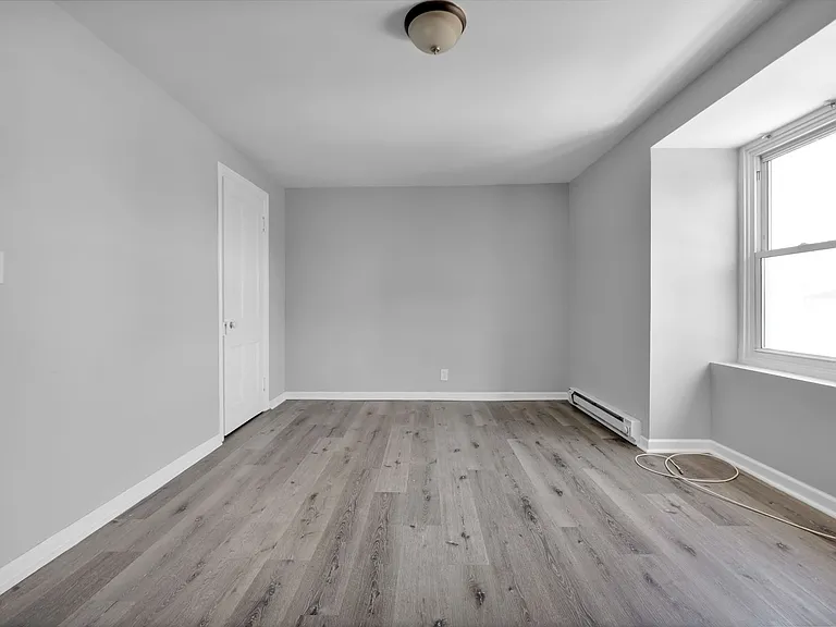 830 Chestnut St — Photo 5