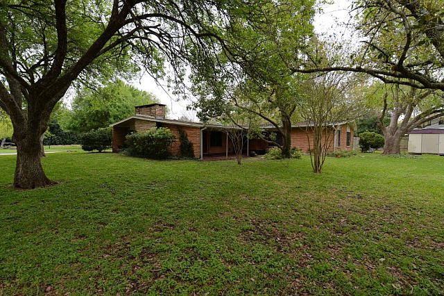 1st image of 1024 N San Antonio St