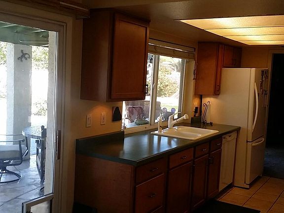 3rd image of 6522 E Dreyfus Ave