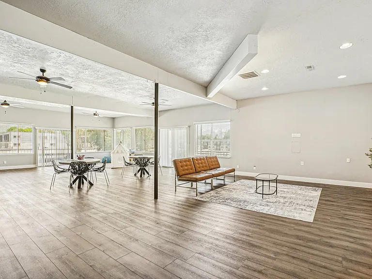 River Rock Apartments — Photo 12