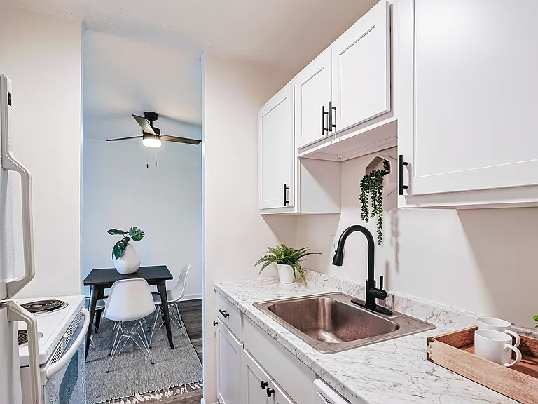 Arborstone Apartments — Photo 5