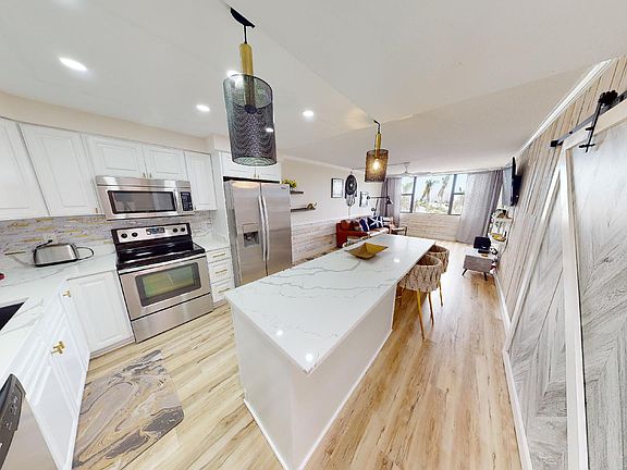 4th image of 5855 Midnight Pass Rd APT 524