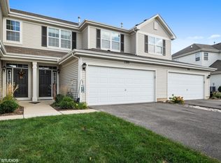 1389 Remington Dr, Volo, IL 60020
