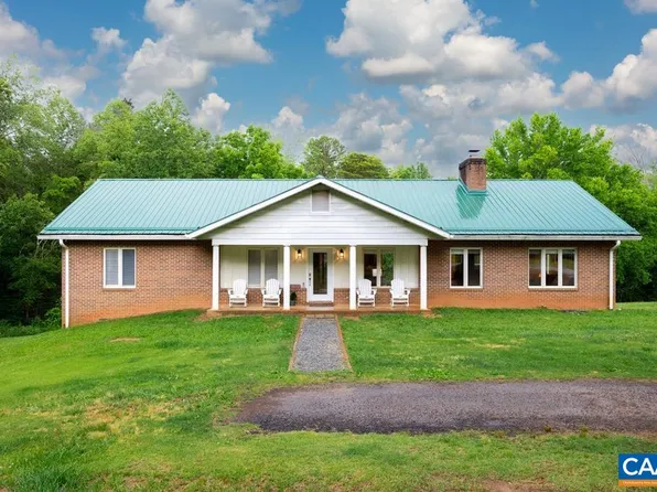 868 Halpin Ln, Charlotte Court House, VA 23923