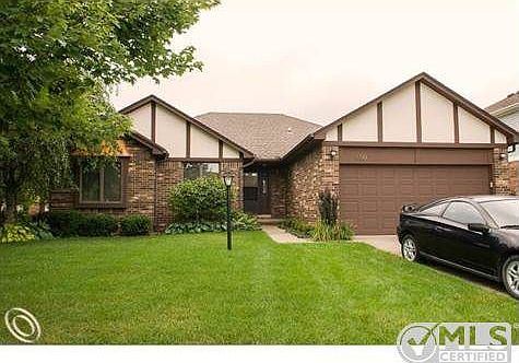 410 parkland ct_01.jpg